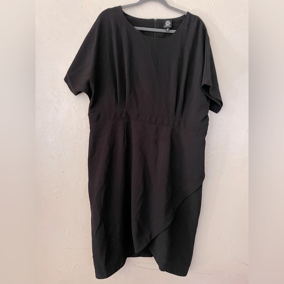 Little black dress by Bobeau size 1x, faux wrap dress - Picture 1 of 2